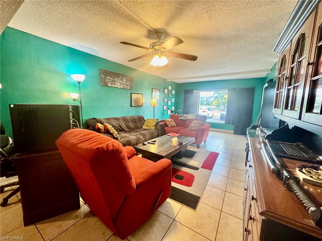 WINDSOR WEST - Residential