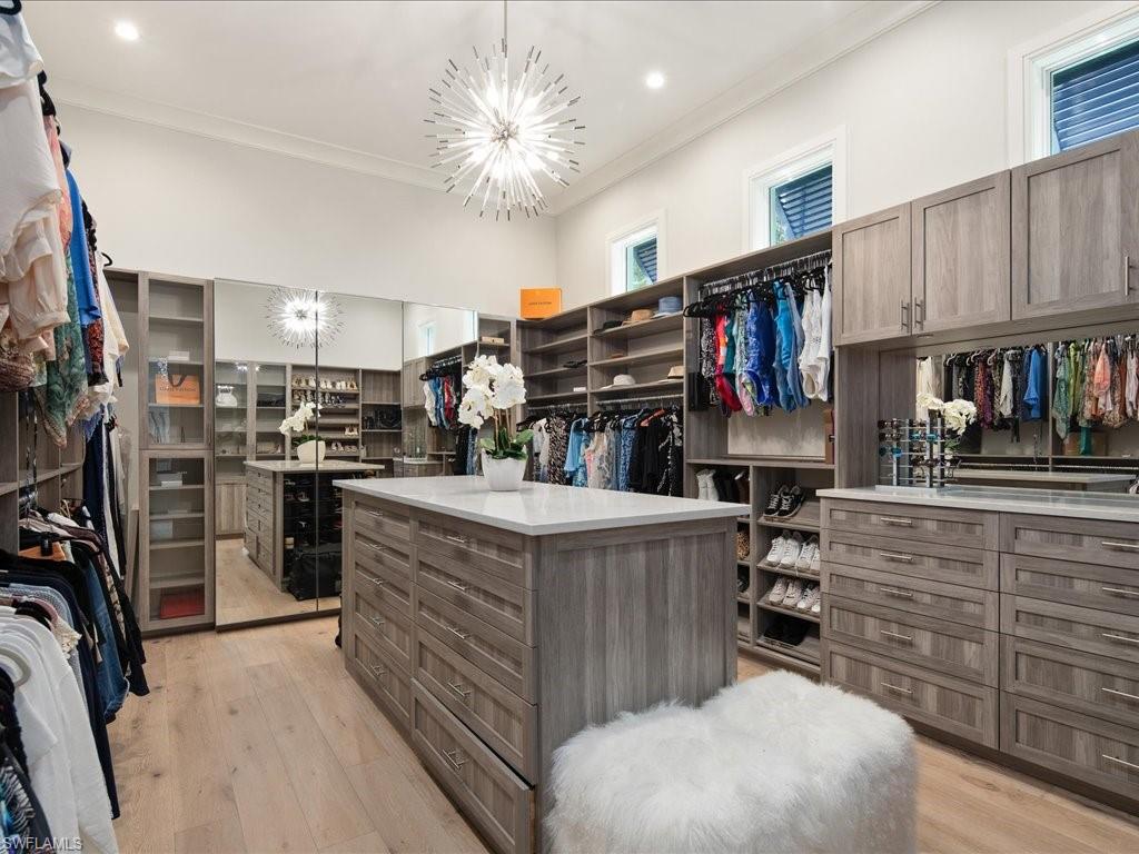 PINE RIDGE - Residential