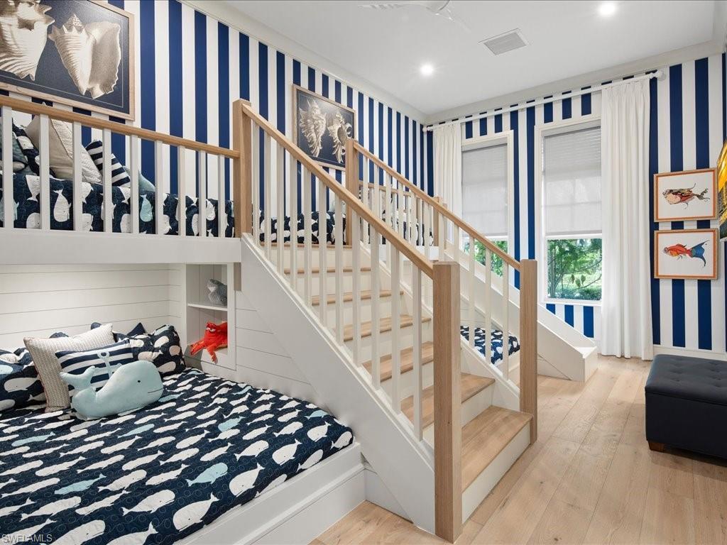 PINE RIDGE - Residential