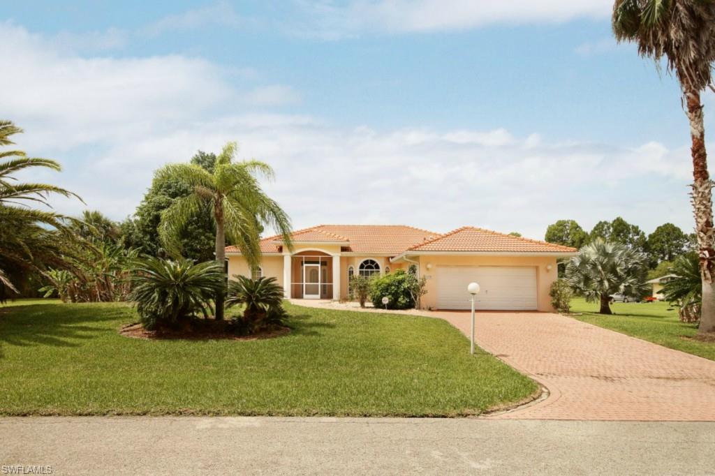 COUNTRY CLUB ESTATES - Residential