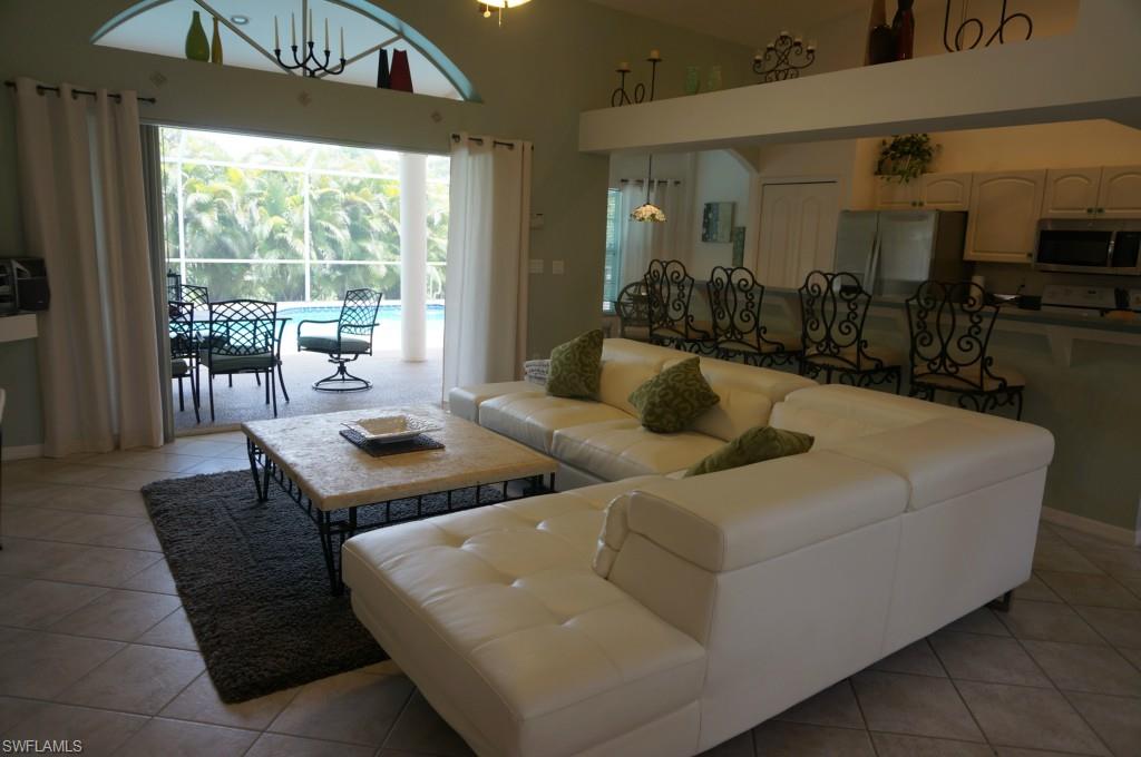 COUNTRY CLUB ESTATES - Residential