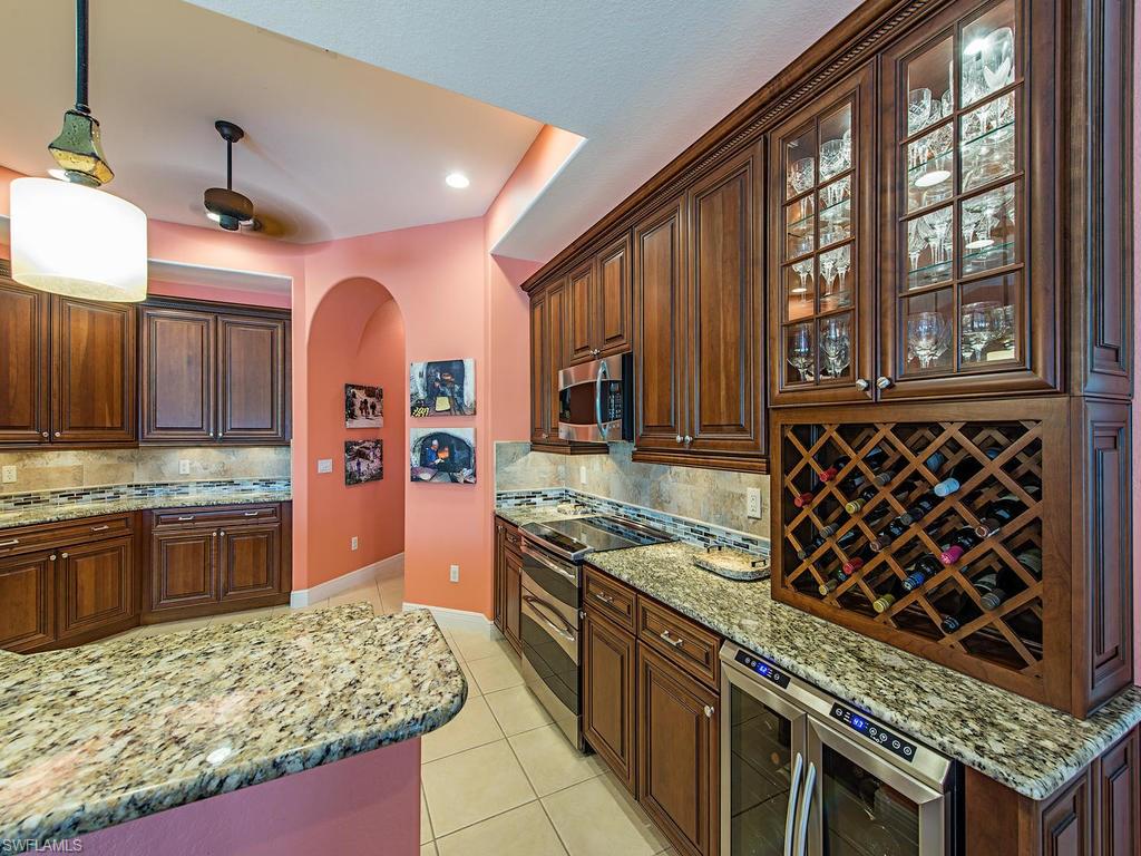 VILLA TUSCANY - Residential