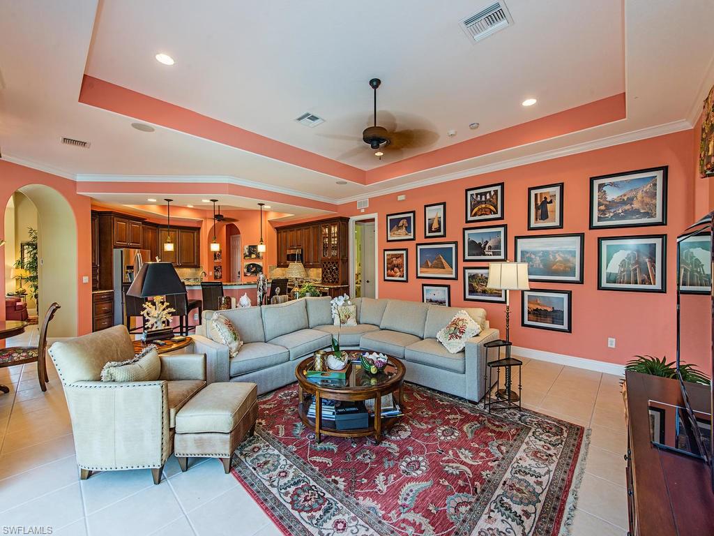 VILLA TUSCANY - Residential