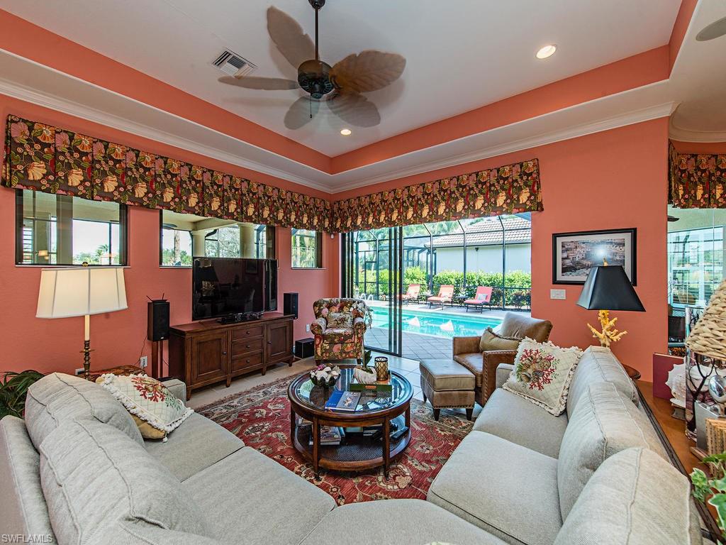VILLA TUSCANY - Residential