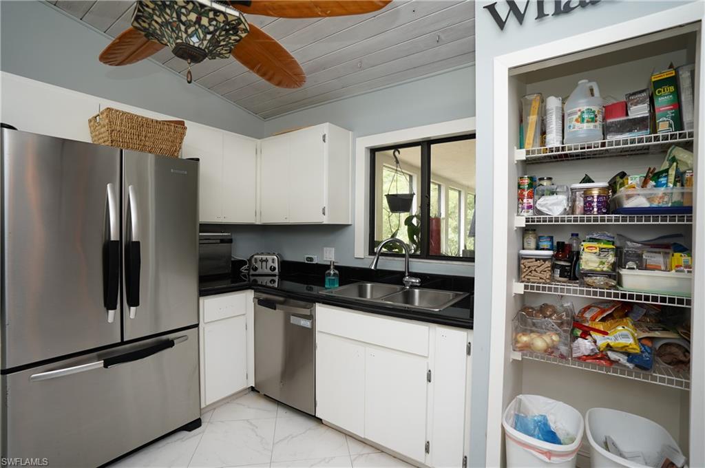 OAKES ESTATES - Residential