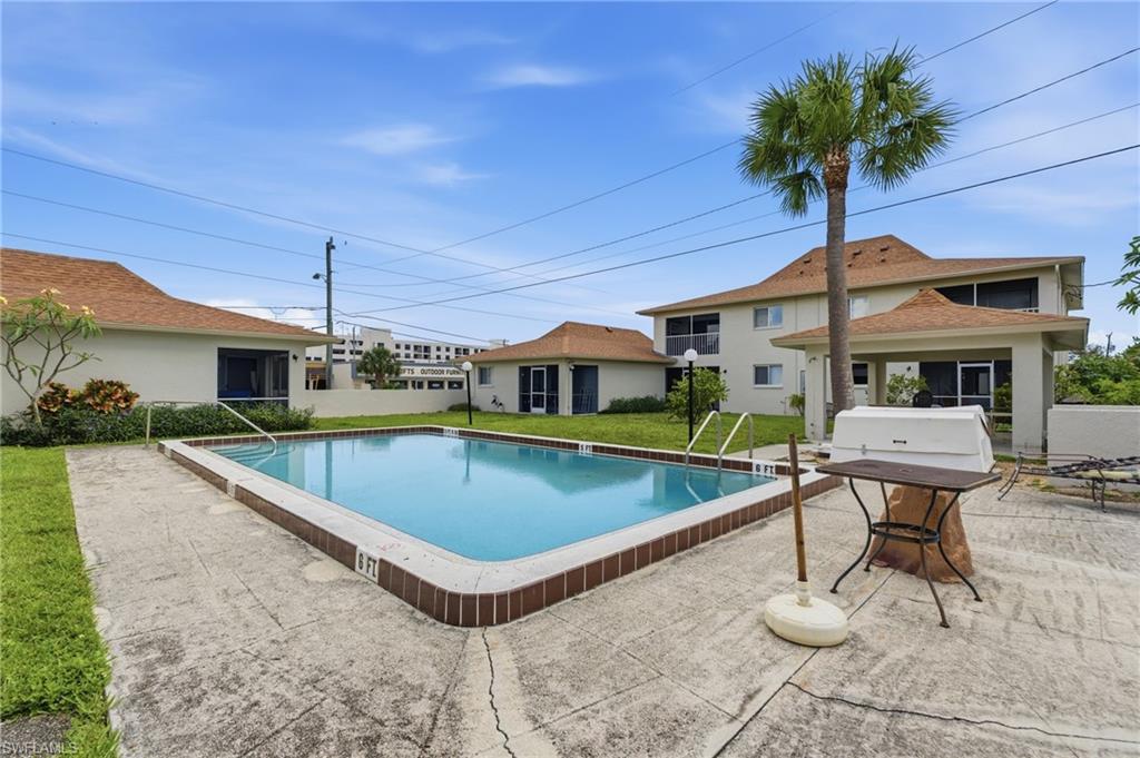 CARIBBEAN BREEZE CONDO - Residential