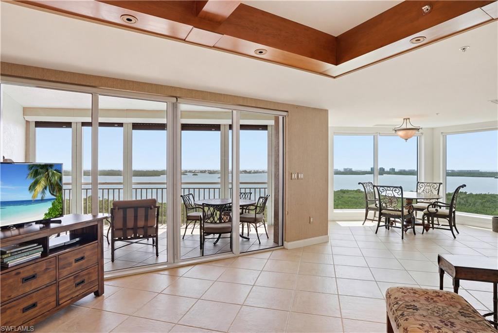 ESTANCIA - Residential