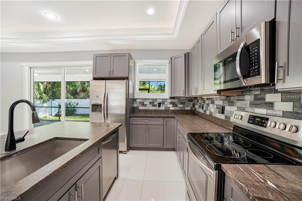 GOLDEN GATE ESTATES - Residential Lease