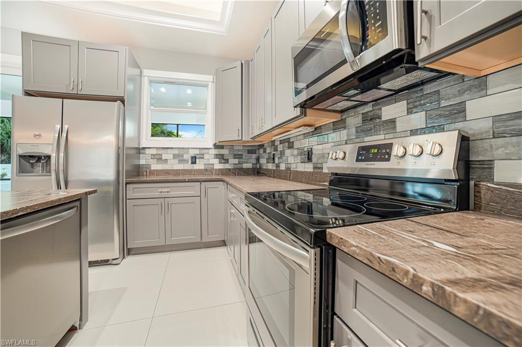 GOLDEN GATE ESTATES - Residential Lease