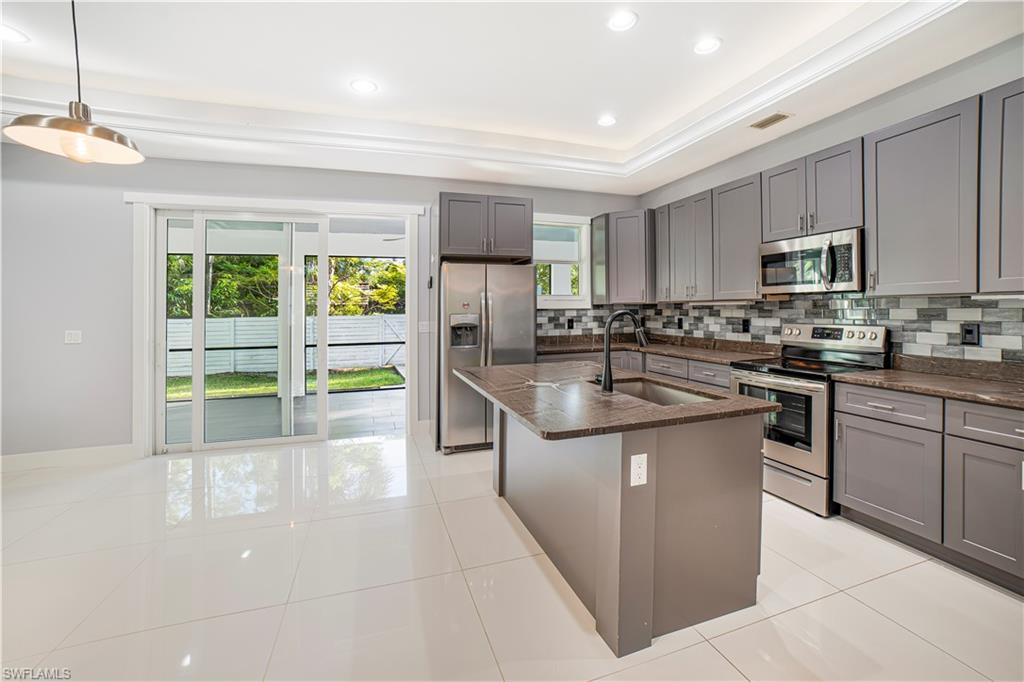 GOLDEN GATE ESTATES - Residential Lease