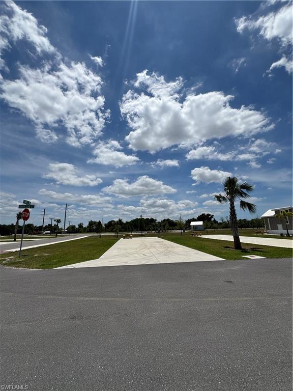 PALM BREEZE - Land