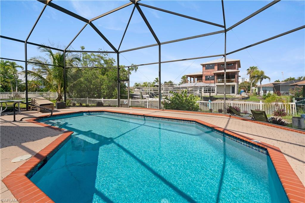 LAGUNA SHORES - Residential