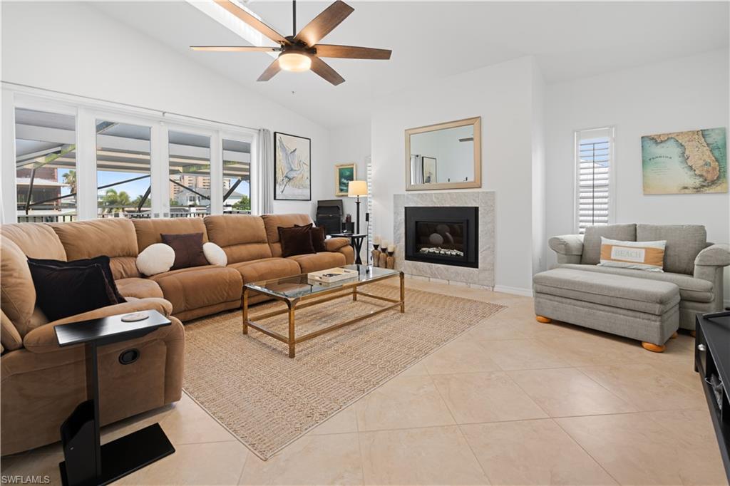 LAGUNA SHORES - Residential