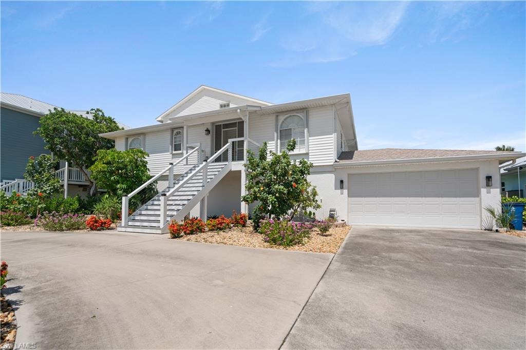 LAGUNA SHORES - Residential