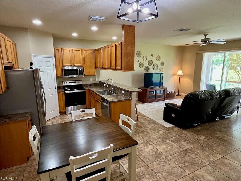 DANIELS PARK - Residential Lease