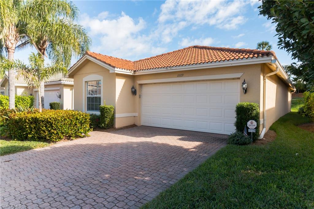 BOTANICA LAKES - Residential