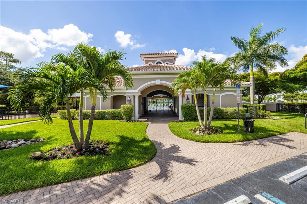 COLONNADE AT FORUM - Residential