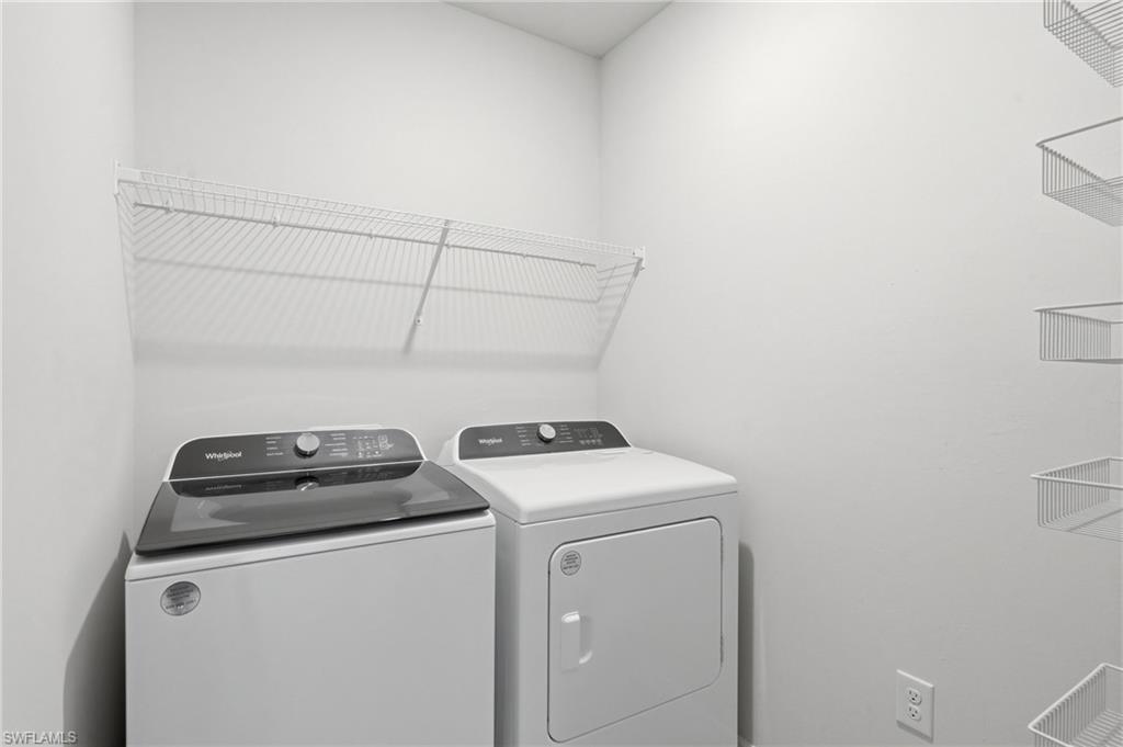 CRESCENT LAKES - Residential Lease