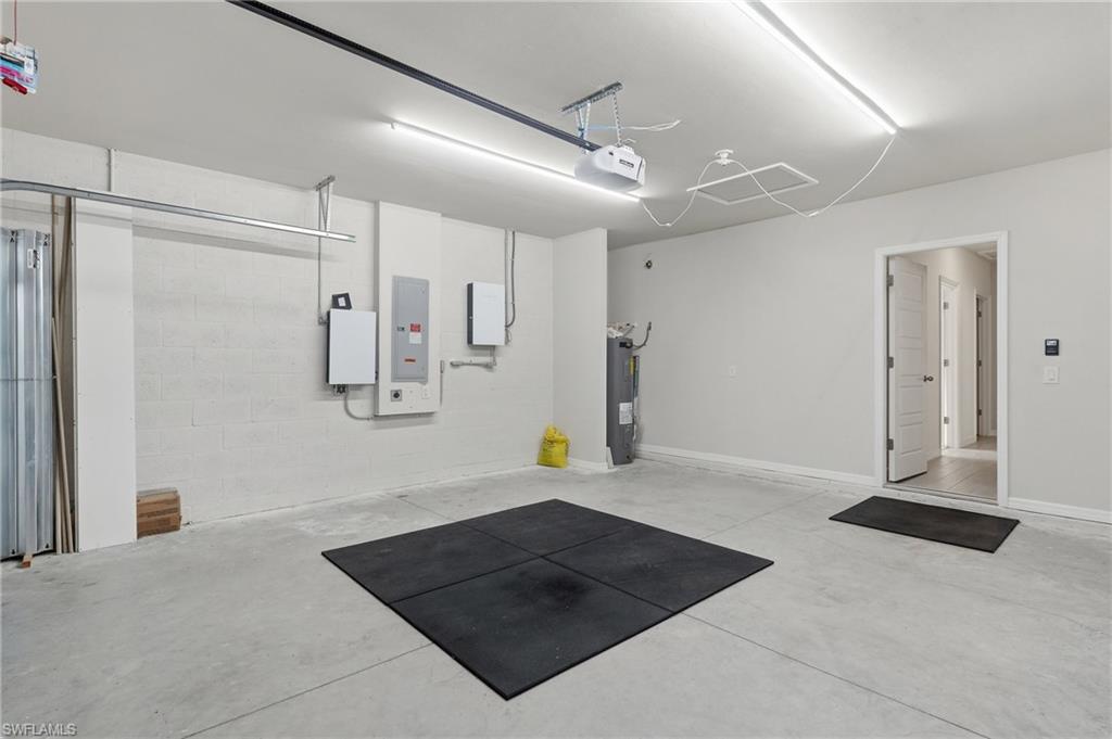 CRESCENT LAKES - Residential Lease