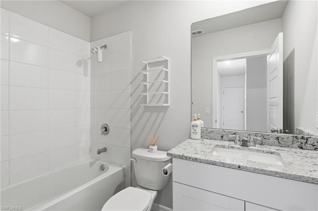 CRESCENT LAKES - Residential Lease