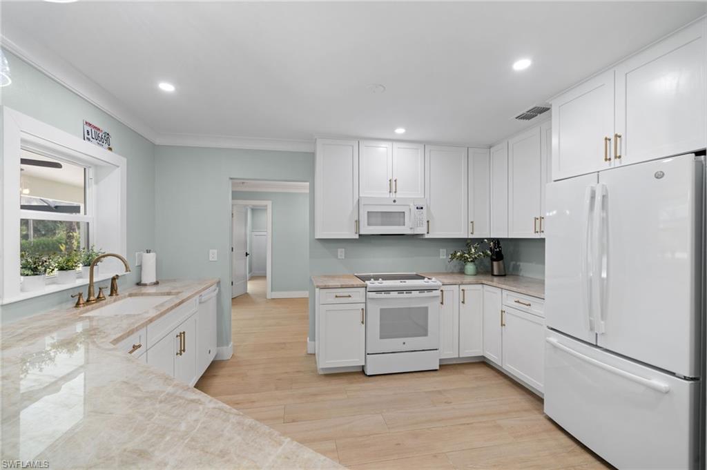 LOGAN WOODS - Residential