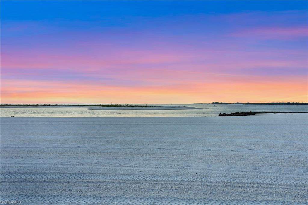 HIDEAWAY BEACH - Land