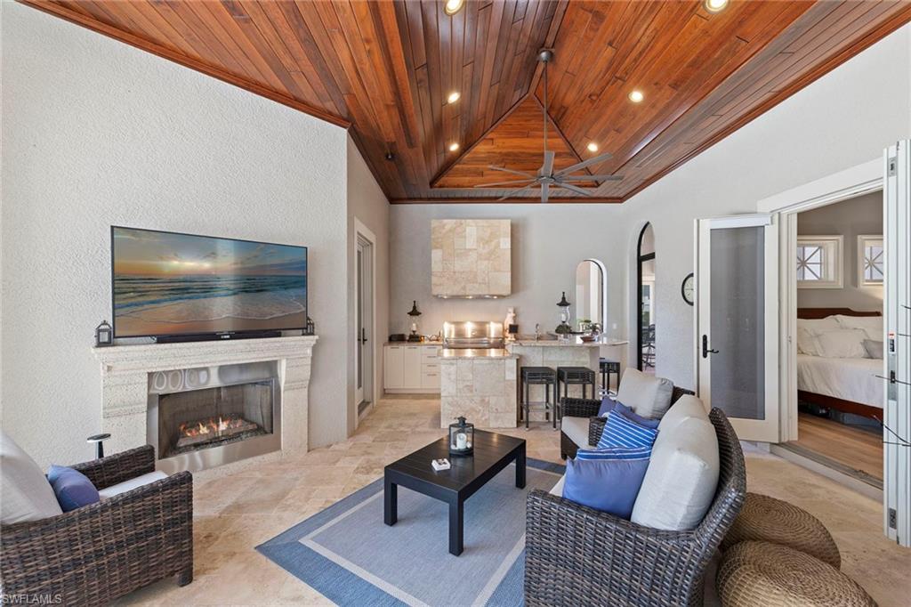 QUAIL WEST - Residential