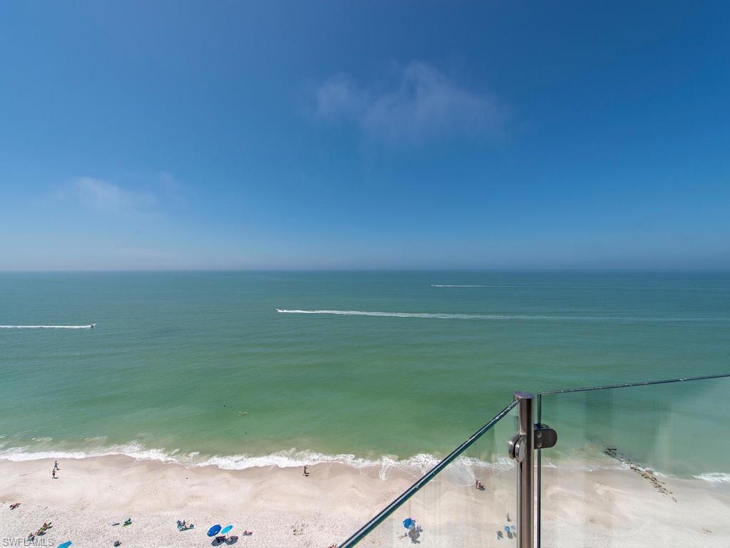 SEAPOINT AT NAPLES CAY - Residential