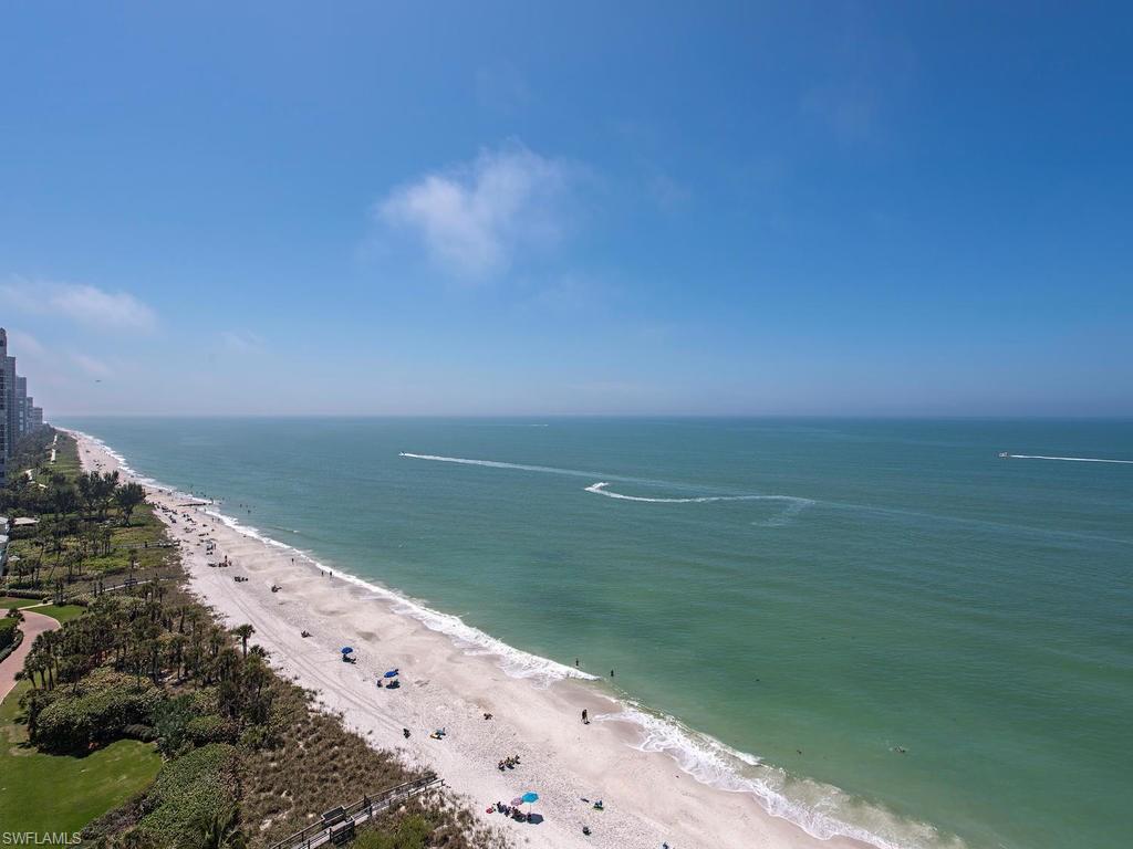 SEAPOINT AT NAPLES CAY - Residential
