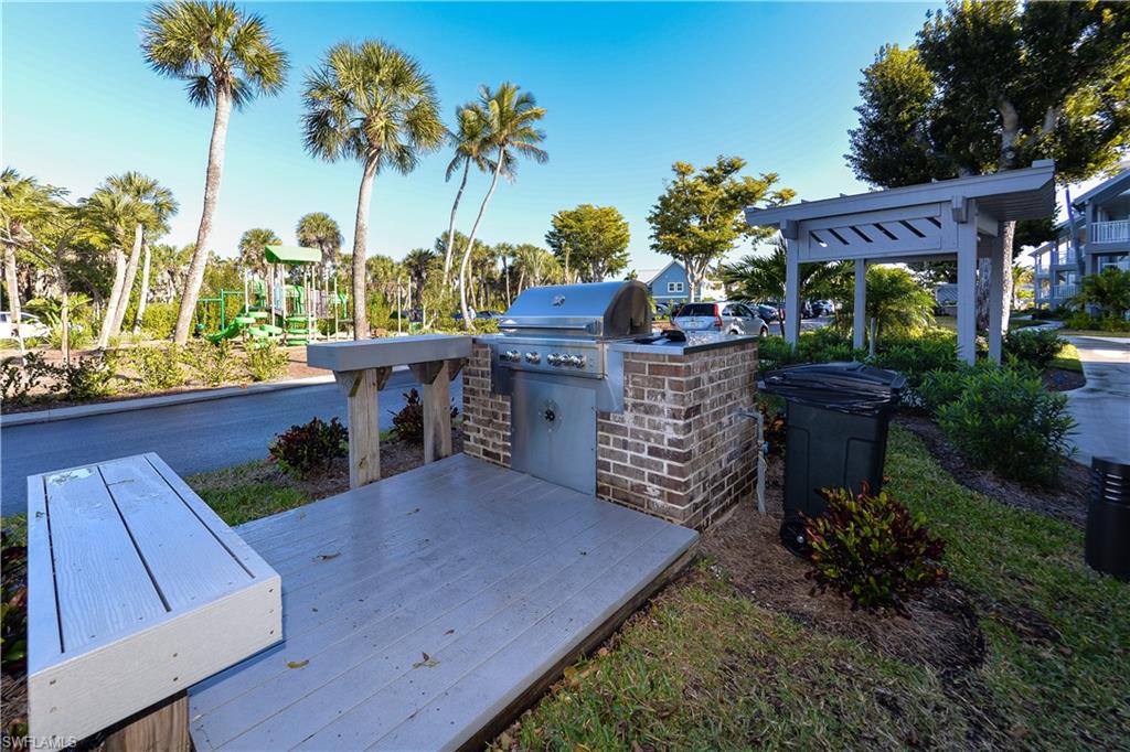 COTTAGE COLONY WEST CONDO - Residential