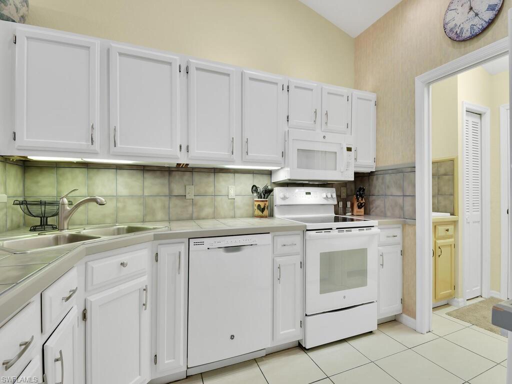 HUNTERS RIDGE - Residential