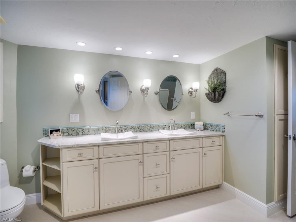 SOMERSET AT THE REEF - Residential