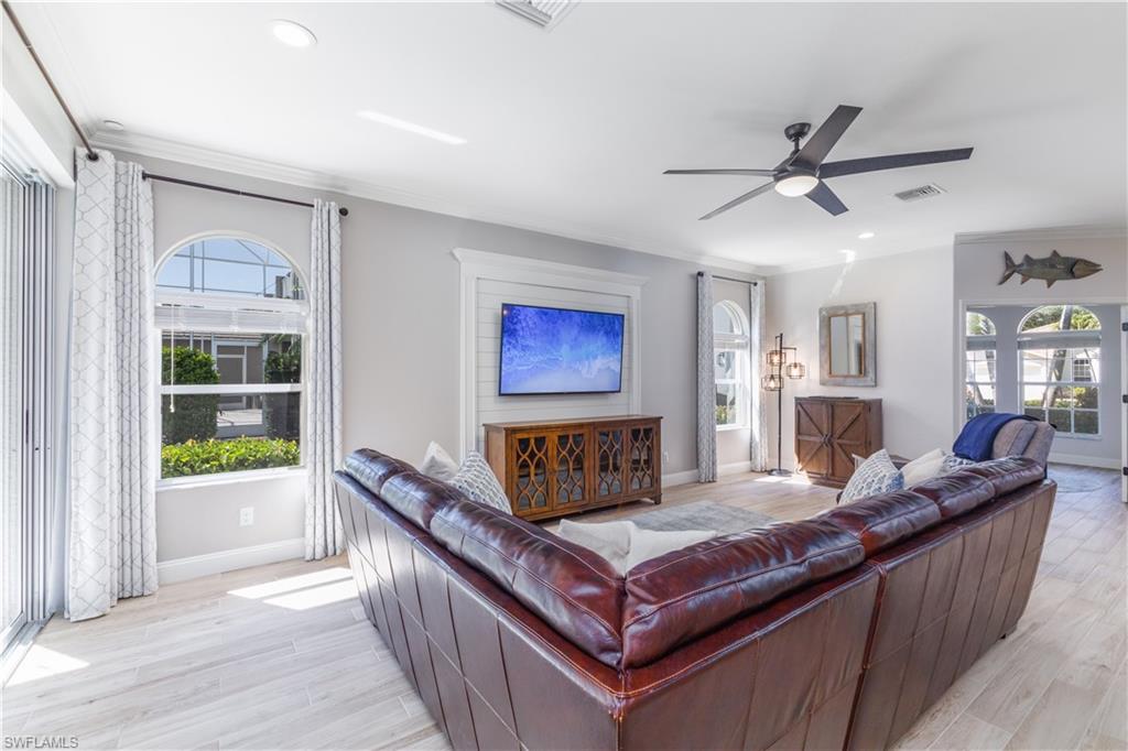 COLONIAL OAKS - Residential