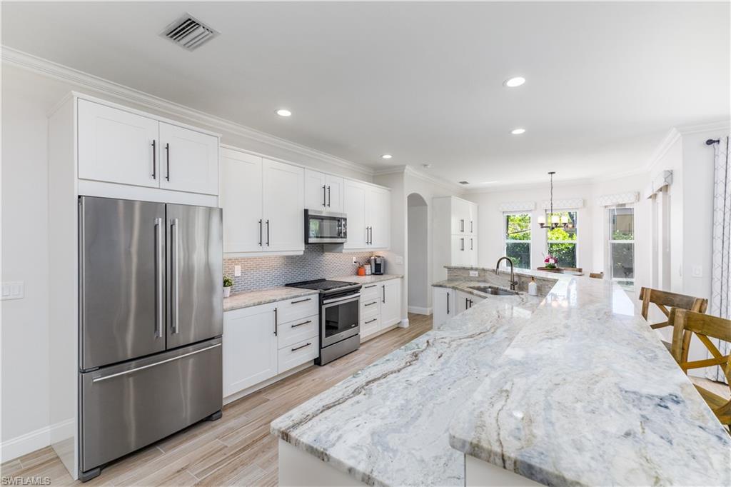COLONIAL OAKS - Residential