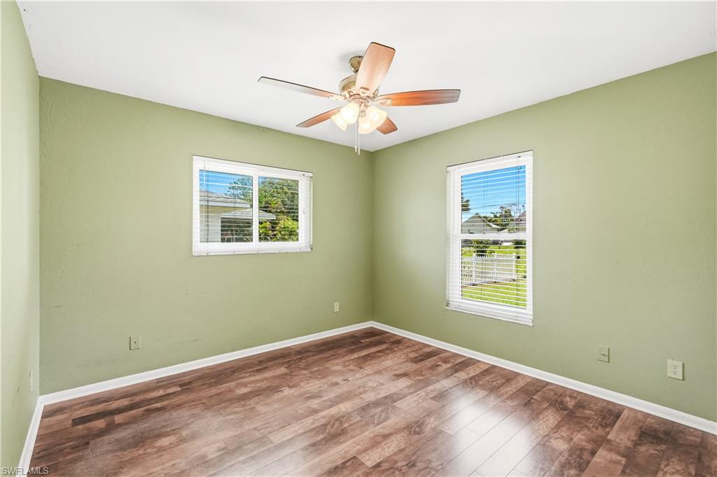 SAN CARLOS PARK - Residential