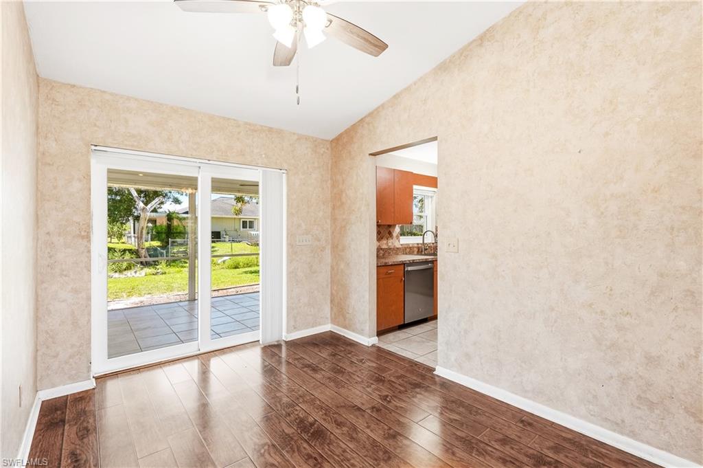 SAN CARLOS PARK - Residential