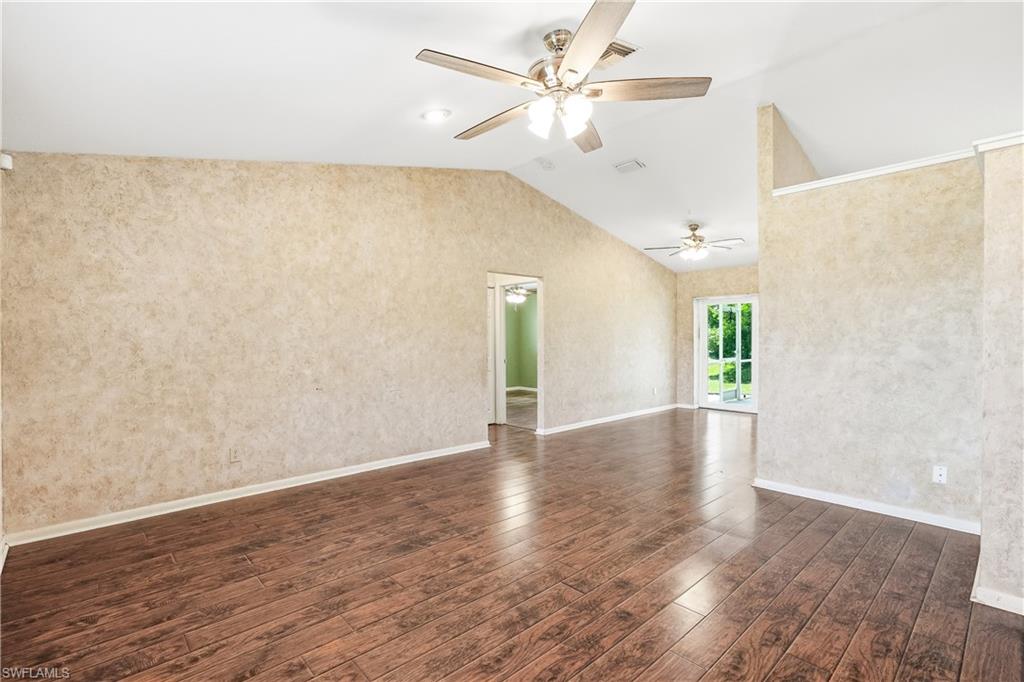 SAN CARLOS PARK - Residential