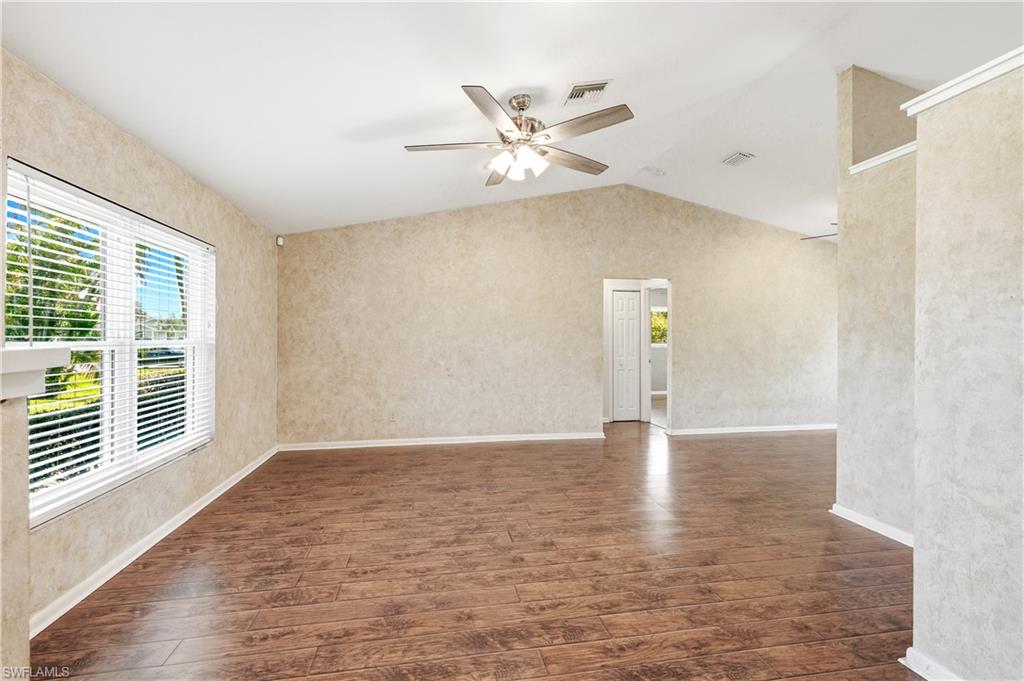 SAN CARLOS PARK - Residential