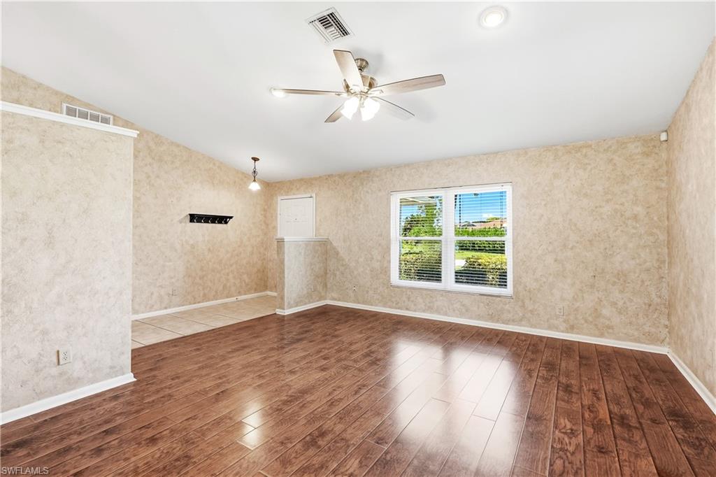 SAN CARLOS PARK - Residential