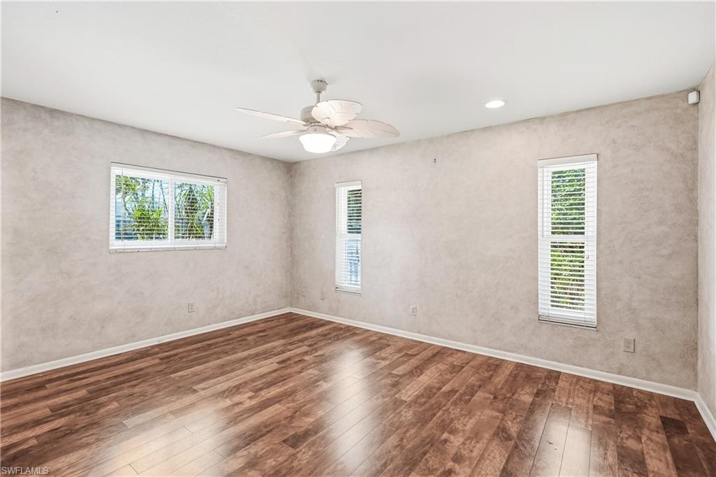 SAN CARLOS PARK - Residential
