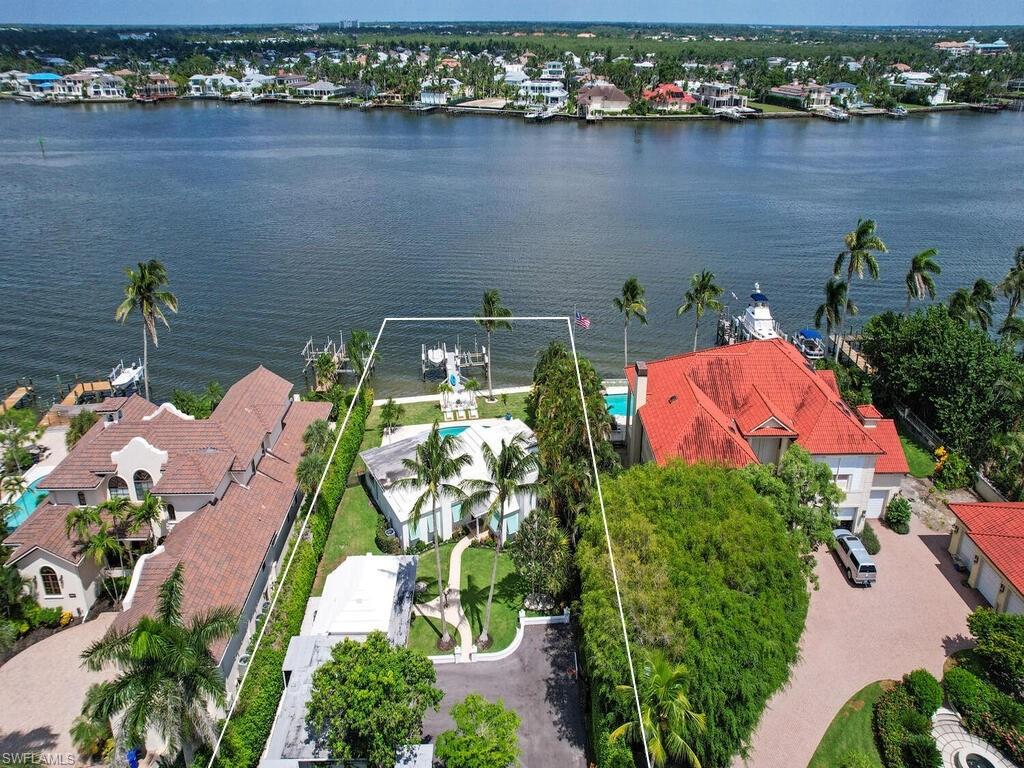 AQUALANE SHORES - Residential