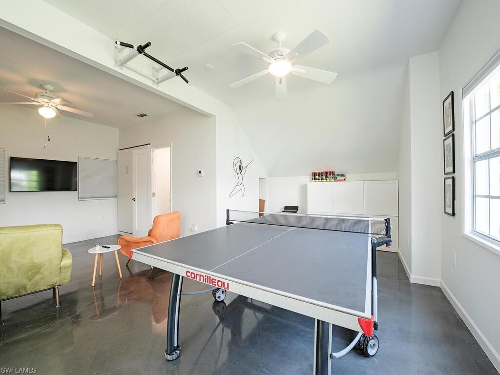 AQUALANE SHORES - Residential
