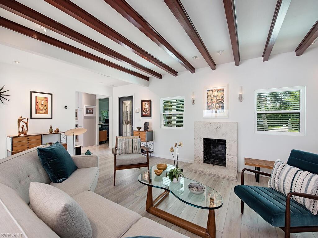 AQUALANE SHORES - Residential