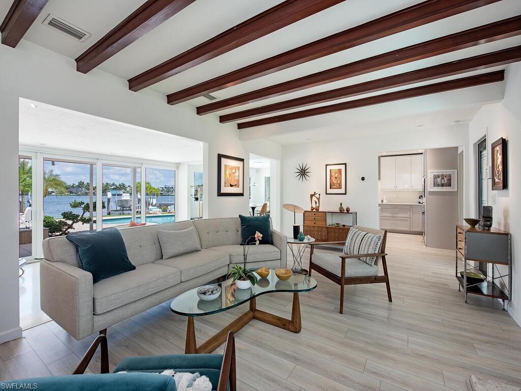 AQUALANE SHORES - Residential