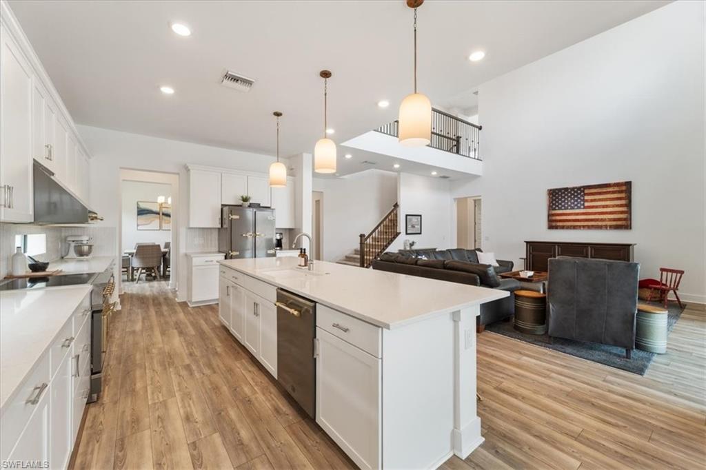 AVALON PARK - Residential