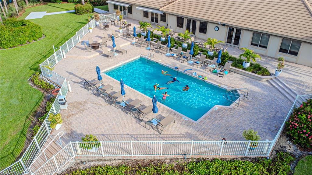 LONGSHORE LAKE - Residential