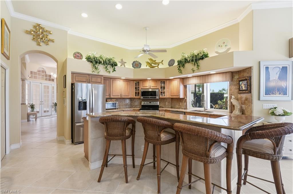 LONGSHORE LAKE - Residential