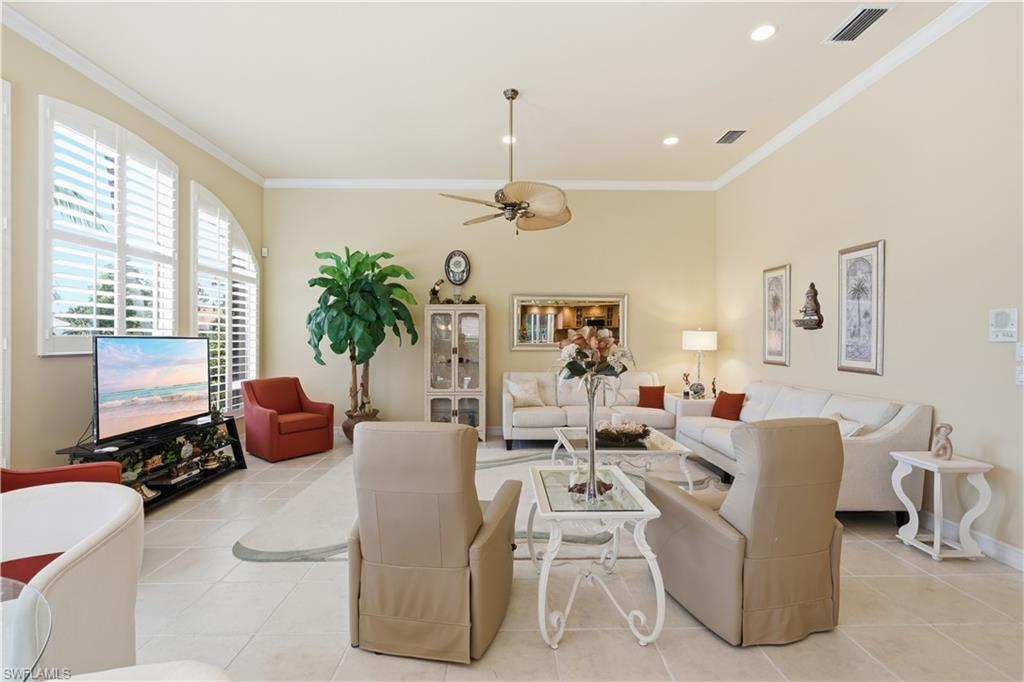 LONGSHORE LAKE - Residential