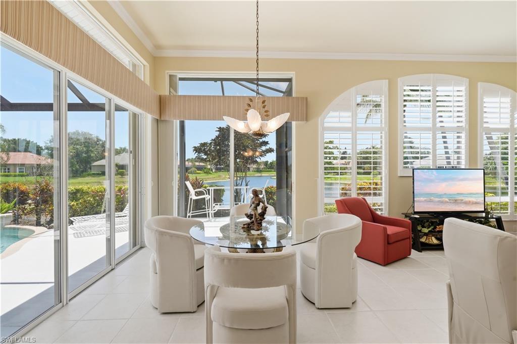 LONGSHORE LAKE - Residential