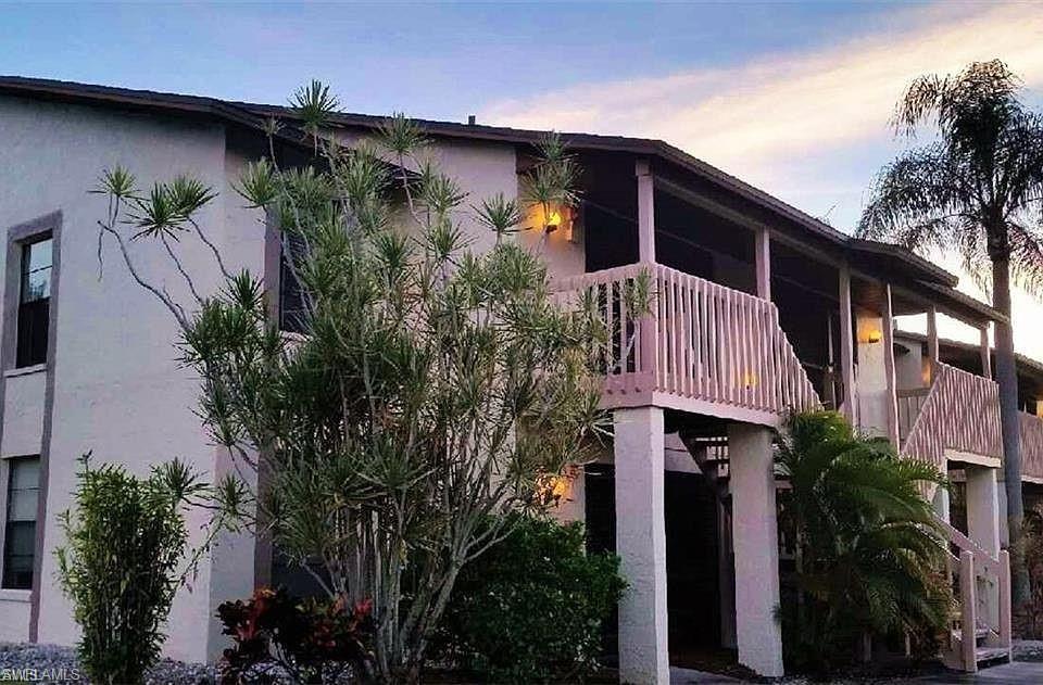 Beautiful, fully furnish condo. Ideal for singles, couples, retirees, snowbirds and professionals. Available to rent out minimum 30 days at a time. Excellent past rental history. Two gated community pools with lake view. New roof, new outside paint and new outside stairs. Additional guests parking. Walking distance to grocery stores, banks, restaurants, entertainment, retail, medical offices and county park.